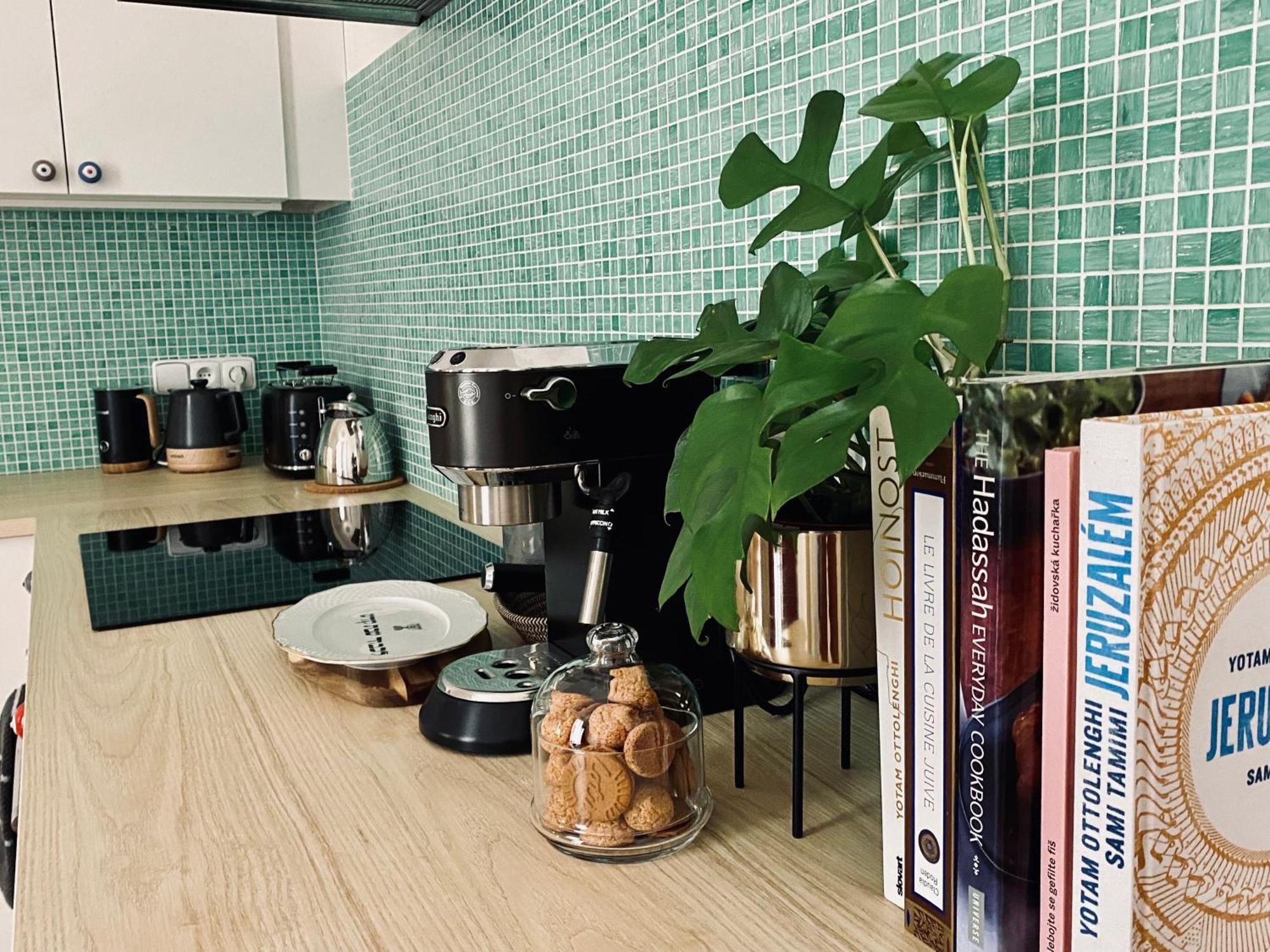 פראג Green Balcony & King Size Bed מראה חיצוני תמונה